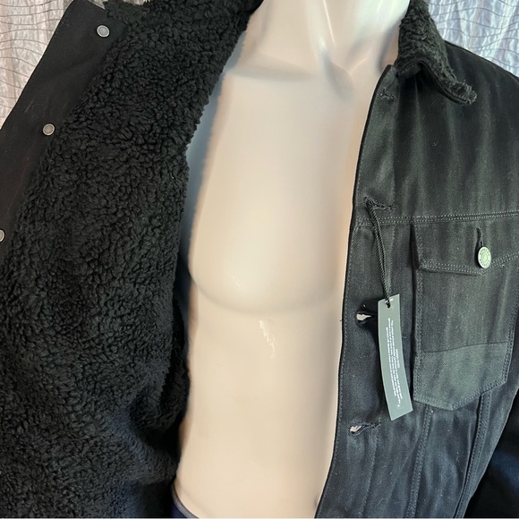 Express mens black denim fur lined jacket. - Picture 6 of 12
